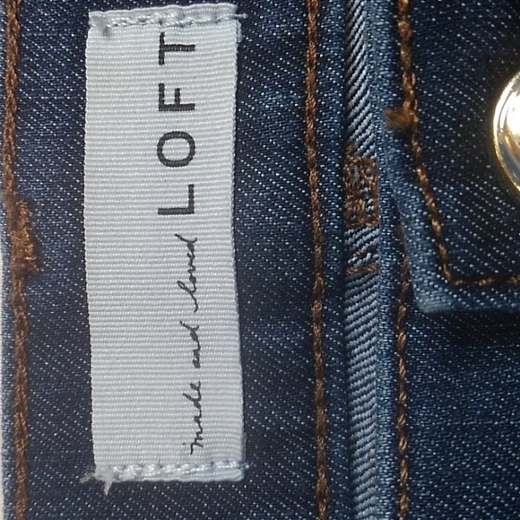 Ann Taylor LOFT High Waist Stretch Denim Blue Jeans Button Accents 26/2 - Picture 5 of 8